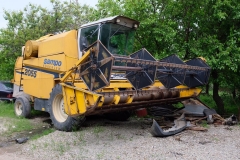 Autowerkstatt und „Vineria“ auf dem Land