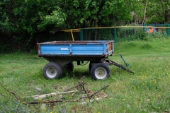 Autowerkstatt und „Vineria“ auf dem Land