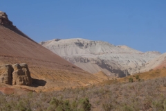 Berge-von-Aktau-und-Katutau-30