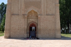 Mausoleum-von-Aisha-Bibi-5