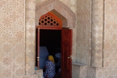 Mausoleum-von-Aisha-Bibi-9
