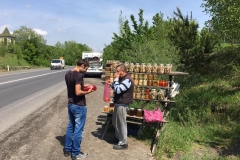 Shopping am Straßenrand