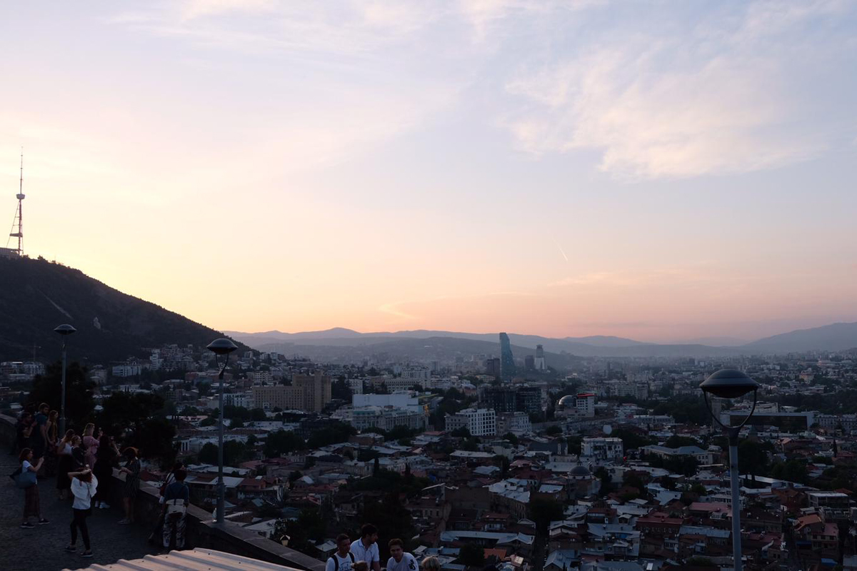 Tiflis bei Nacht