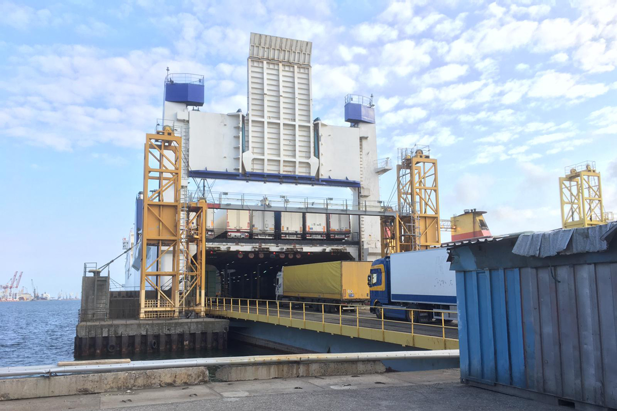 Der Hafen von Odessa gilt als der größte ukrainische Seehafen und einer der größten Häfen am Schwarzen Meer.