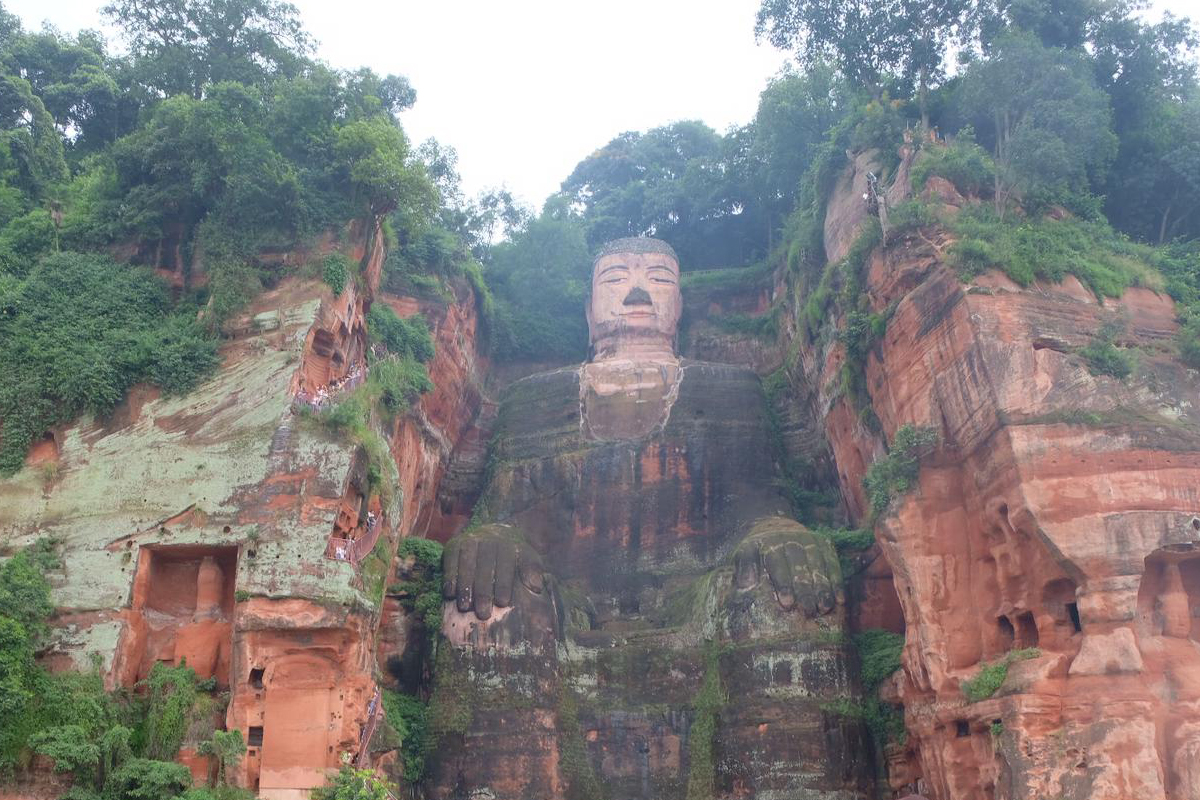 Leshan Buddha- die größte Buddha-Statue der Welt